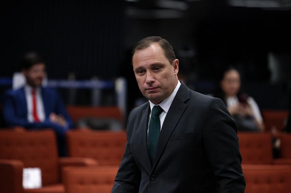 Mauro Cid passa para reserva remunerada após condenação por trama golpista