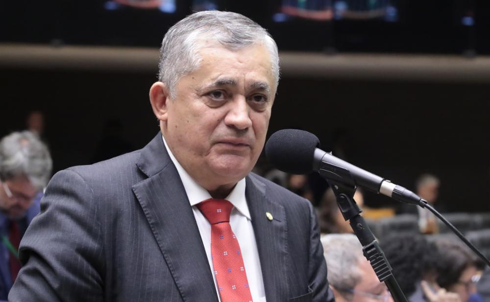 Líder do governo nega impacto do caso Master na gestão Lula